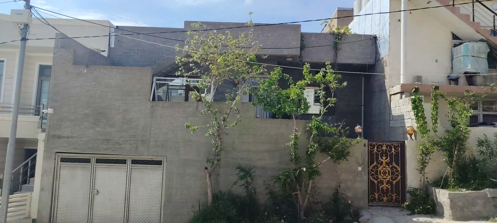 خانوو بۆ فرۆشتن لە گەڕەکی قەرەگا (٩٨ەکان) - ٢٠٠ م² - کۆدی D-952